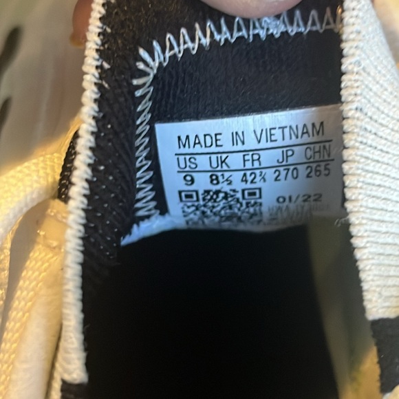 ADIDAS 🔥PARLEY 🌊 Like New - Picture 4 of 7